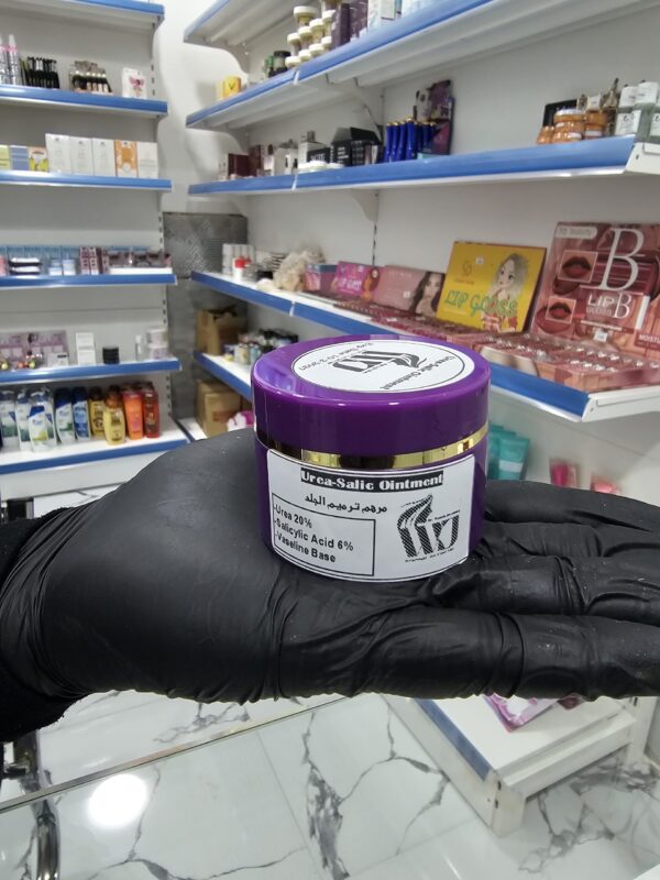 ⁦Urea-Salic ointment⁩ - الصورة ⁦2⁩